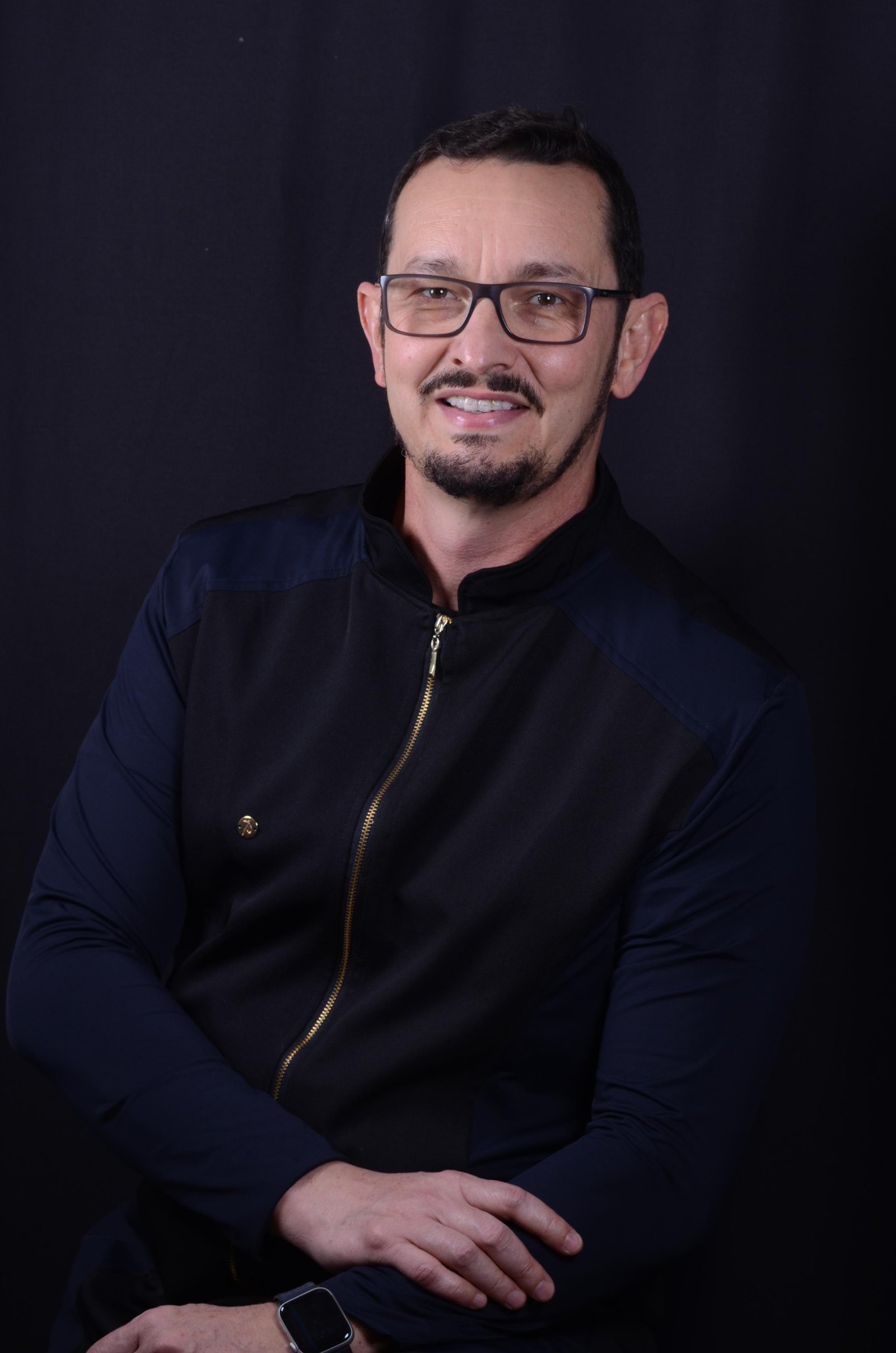 Dr. Bolivar Pimenta  IN-OFFICE ALIGNER PRO